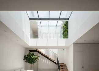 Thiết kế nội thất đẹp tối ưu ánh sáng tự nhiên – Giải pháp mang năng lượng tích cực vào ngôi nhà Thiết kế nội thất đẹp với giếng trời và cửa sổ lớn